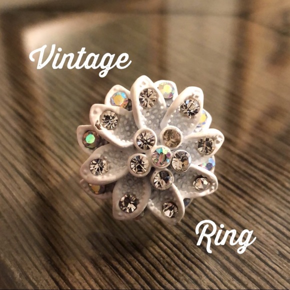 Vintage White Flower Enamel & Rhinestone Adjustable Ring - Picture 1 of 15